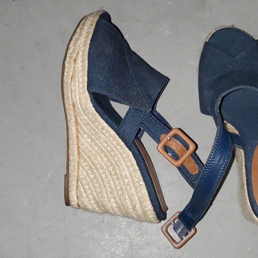Sandals - Picture 4 of 4